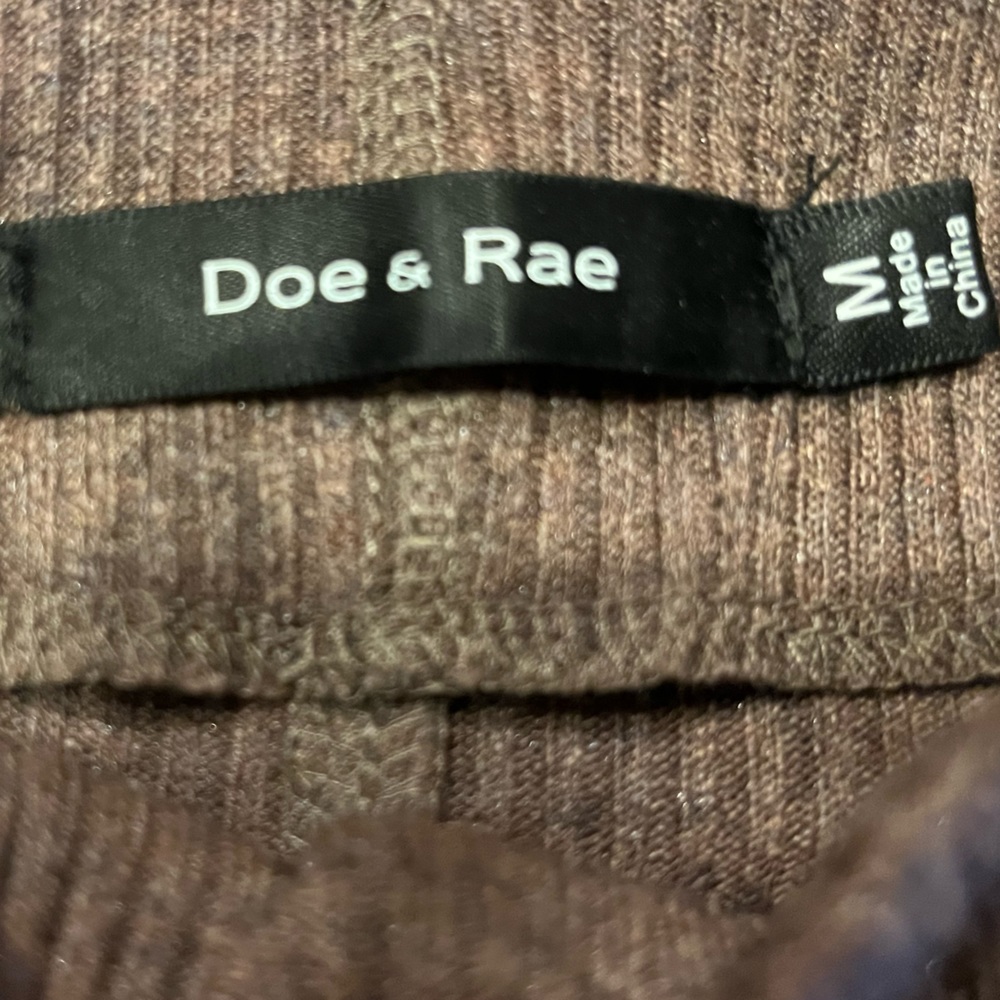 Doe & Rae Top - Picture 2 of 3